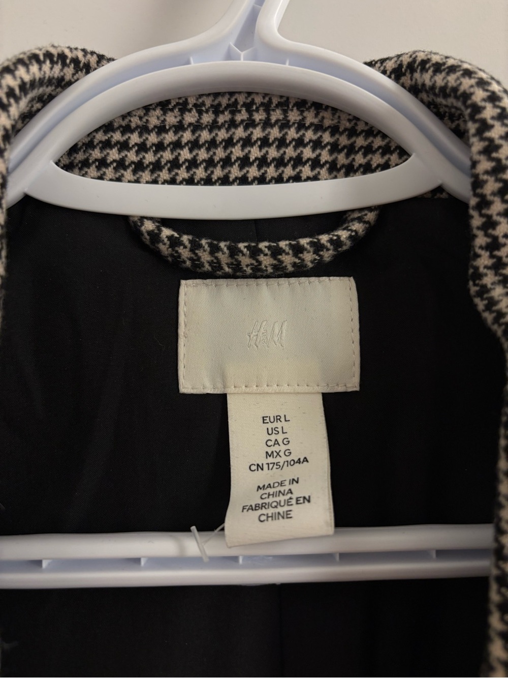 H&M // Blazer - Picture 2 of 5